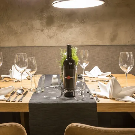 Kosis Sports Lifestyle Otel Fügen