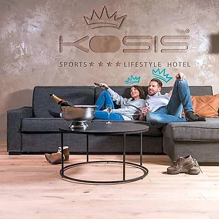 Kosis Sports Lifestyle מלון