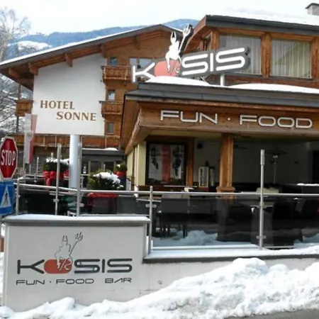 מלון Kosis Sports Lifestyle 4*