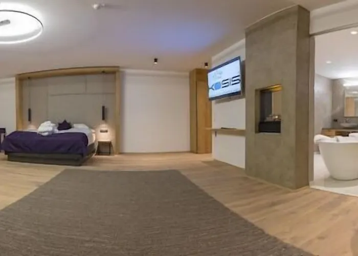 Отель Kosis Sports Lifestyle Фюген