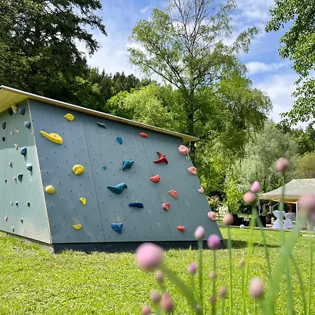 호텔 Kosis Sports Lifestyle 4*